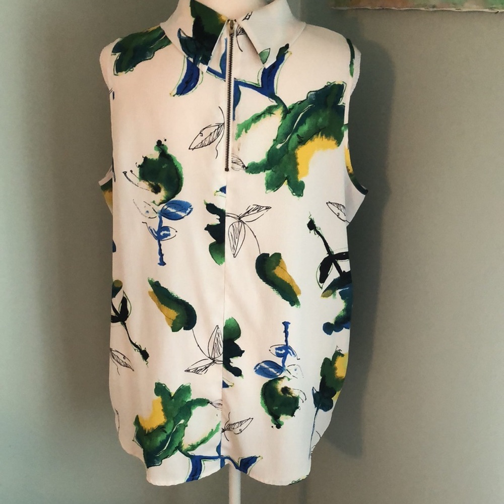 Top. - Picture 2 of 2